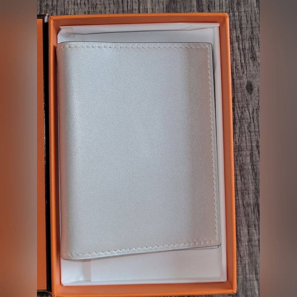 COLLECTORS ITEM- Hermes Bifold Wallet - Picture 15 of 16